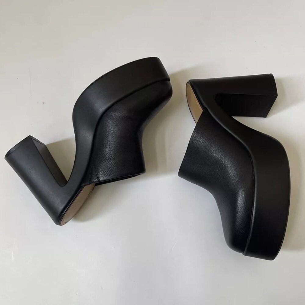 Giani Bernini Black Platform Mule Clogs